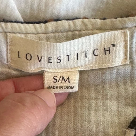 Lovestitch | 100% Cotton Embroidered Gauzy Blouse w/Split Neckline, Size S/M - Picture 8 of 10